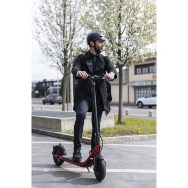 CELLULARLINE NEWRBAN SCOOTER/ BİSİKLET YETİŞKİN KASK SİYAH 